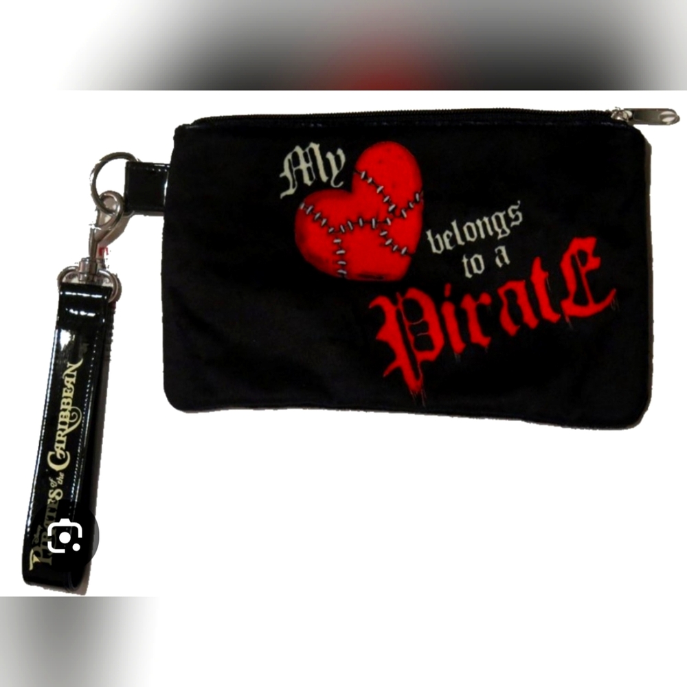 Disney Pirates Of The Carribean  Heart Wristlet